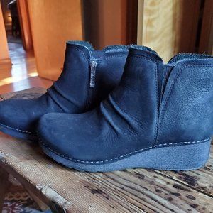 Dansko Caley Ankle Boots, Black Nubuck Leather, Size 39